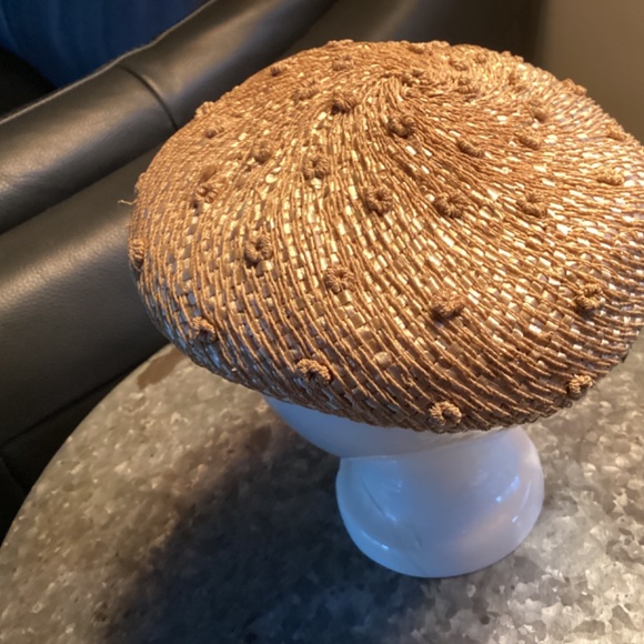 STRAW HAT. BERET STYLE. VINTAGE DESIGN. MUST SEE - Picture 2 of 7